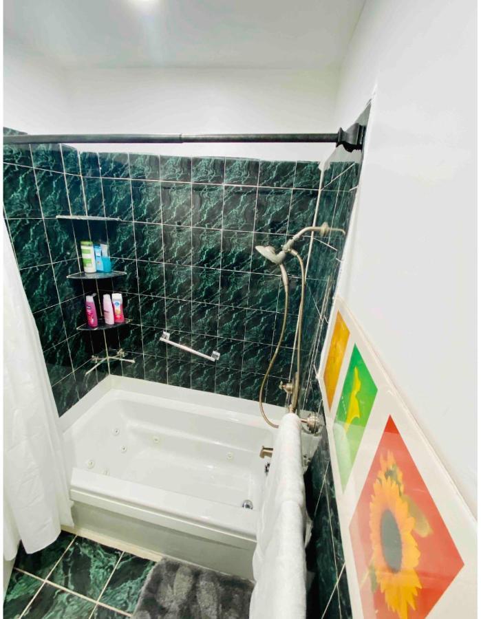 Room With Jacuzzi, Massage Seat, And Parking Space, The Best Choices!! North Bergen Exterior photo